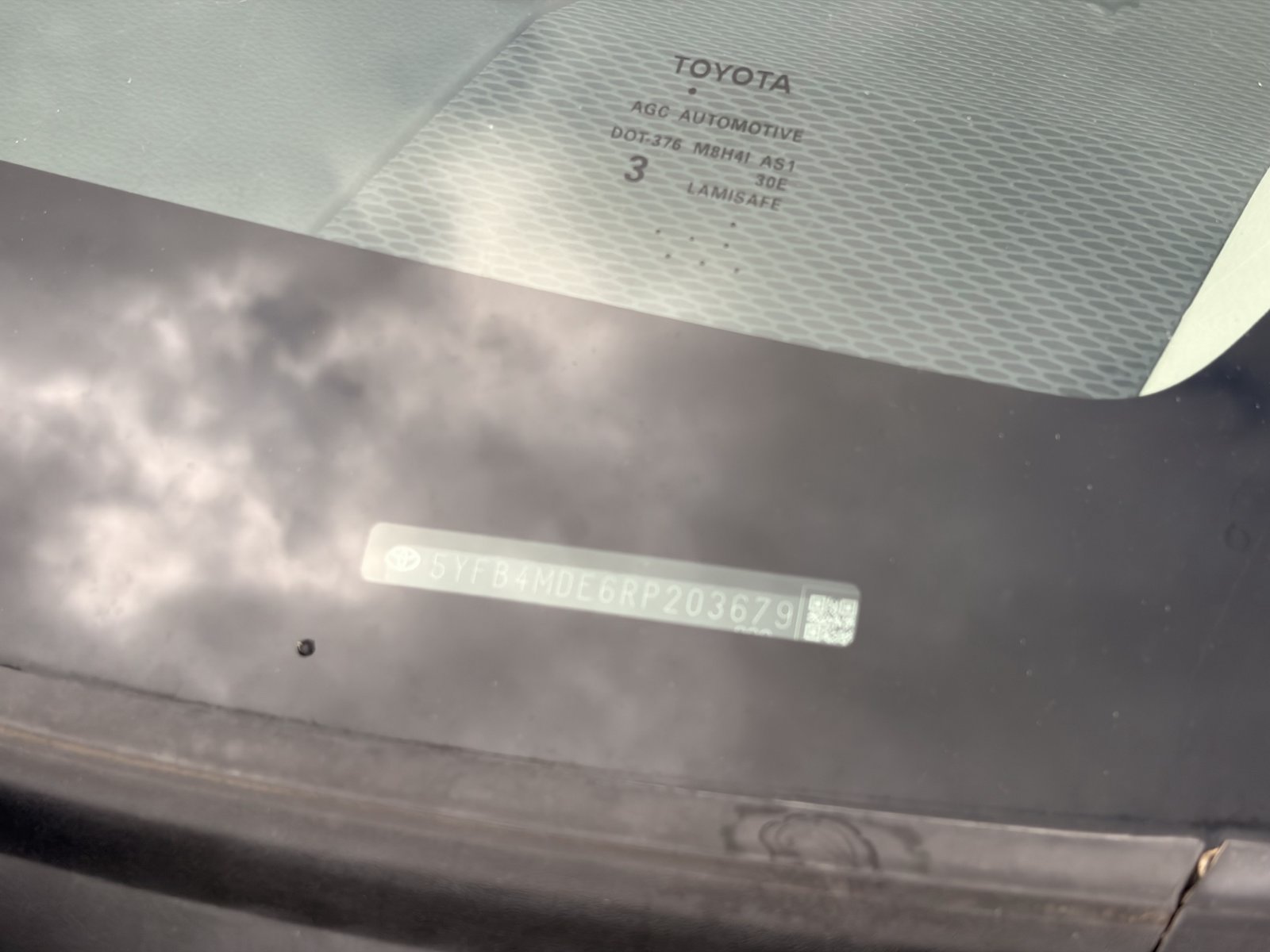 Used 2024 Toyota Corolla LE FWD image 6