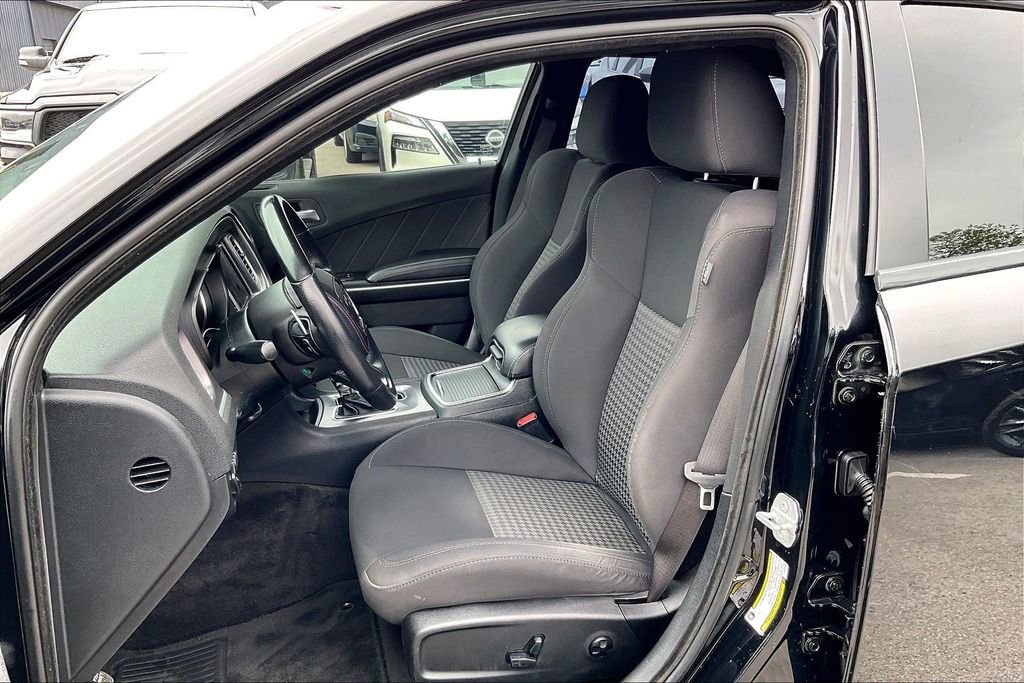 Used 2019 Dodge Charger R/T RWD image 35