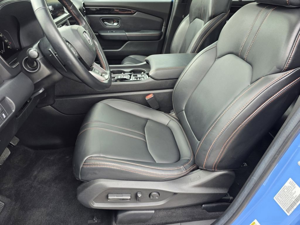 Certified 2025 Honda Pilot TrailSport image 38