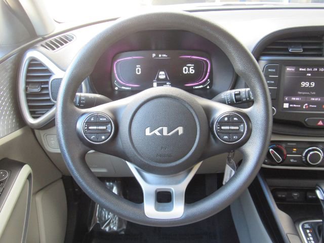 Used 2023 Kia Soul LX w/ LX Technology Package image 26
