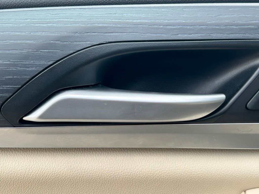 Used 2025 BMW X4 xDrive30i image 26