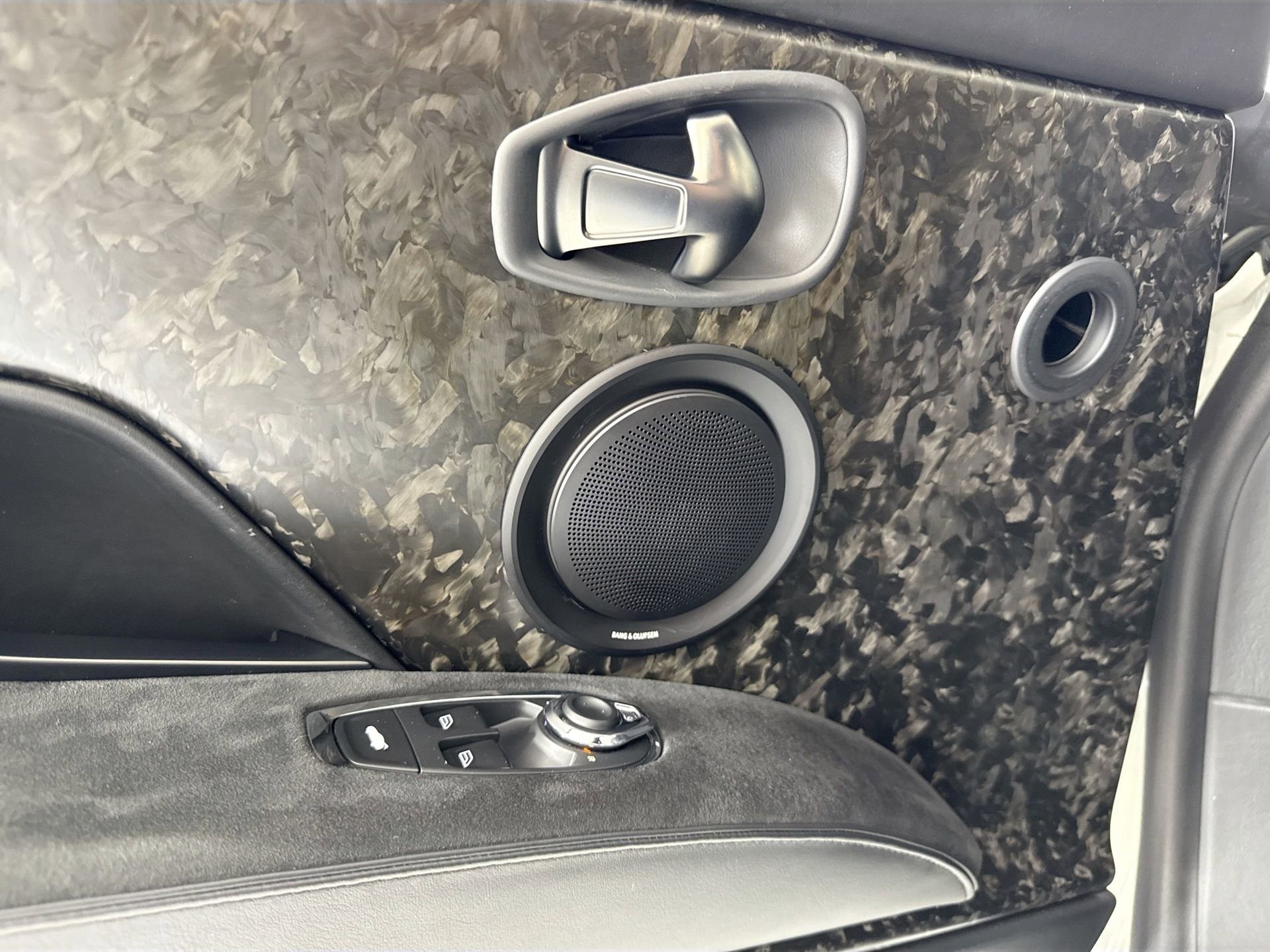 Used 2019 Aston Martin DBS Superleggera image 16