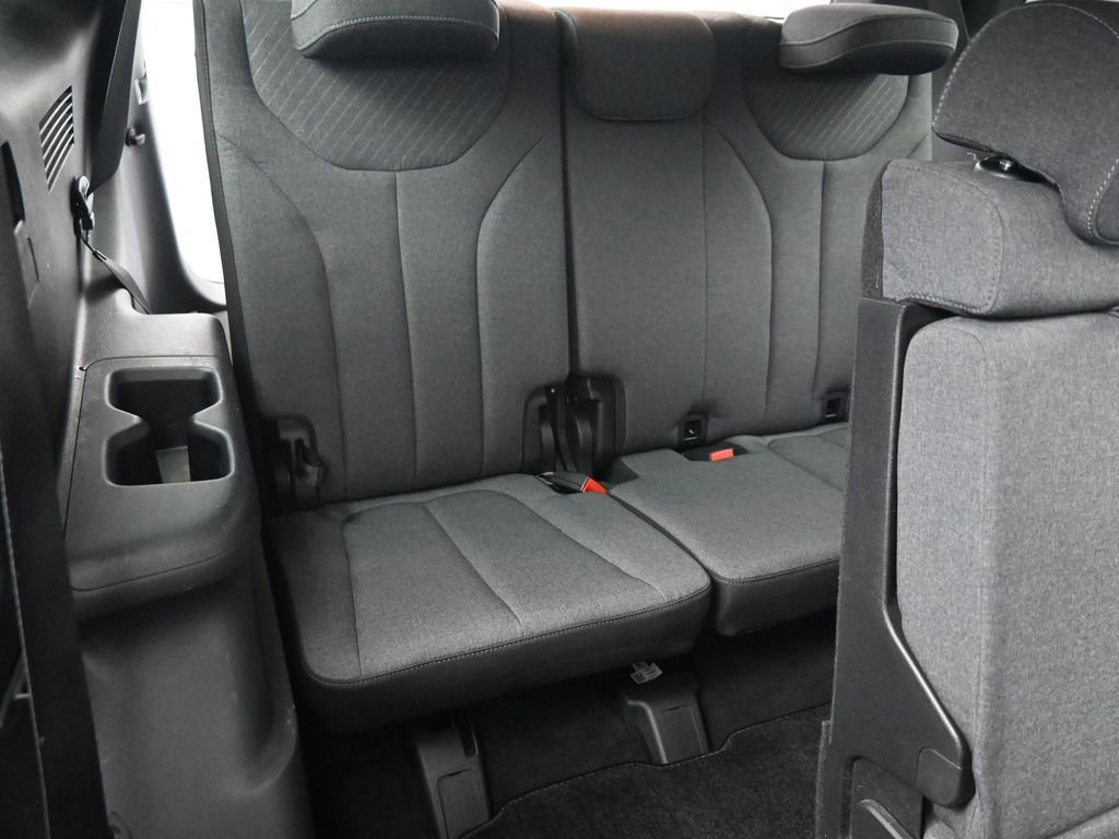 Used 2023 Hyundai Palisade SE w/ Cargo Package image 27