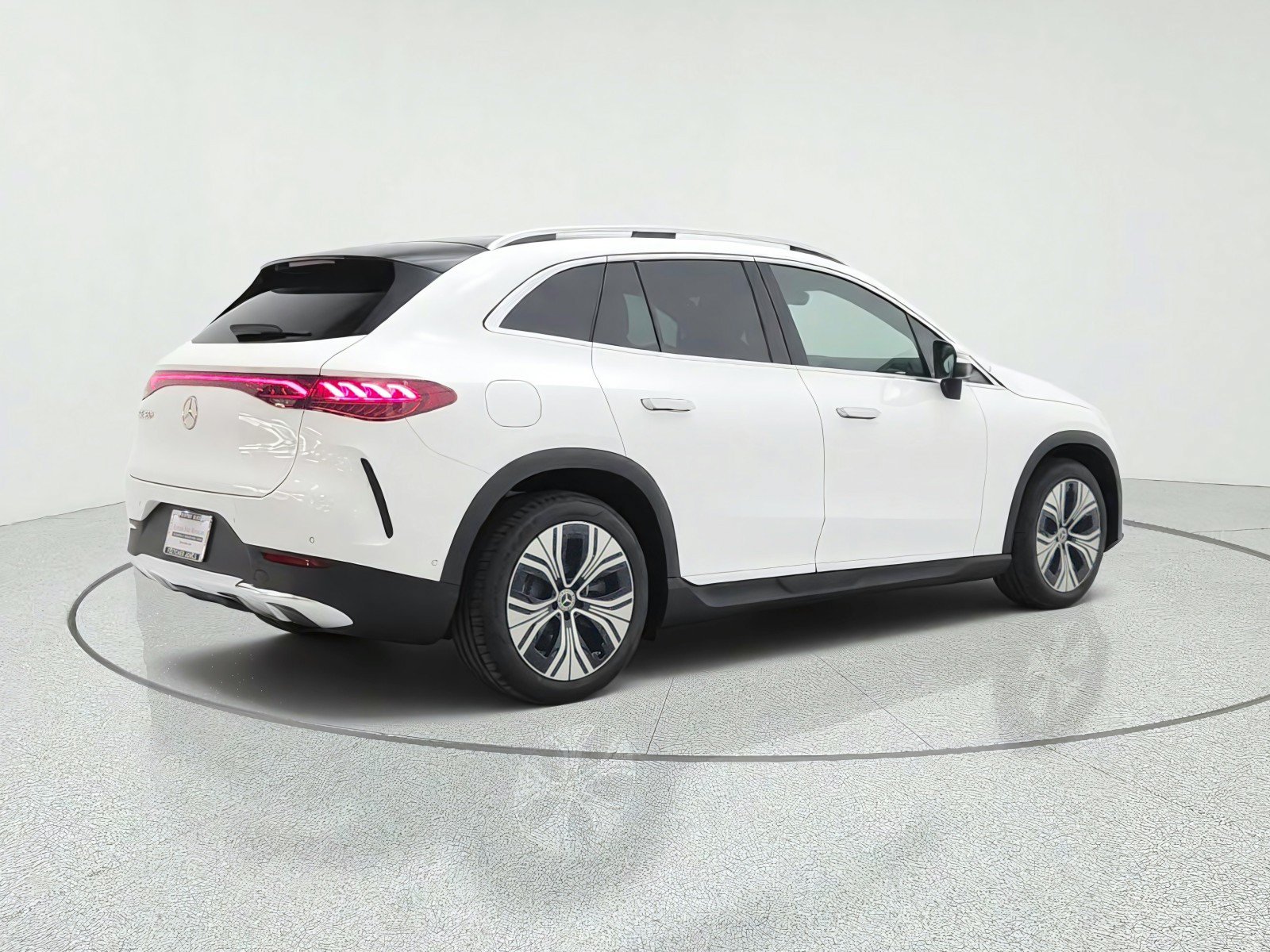 New 2027 Mercedes-Benz EQE 320+ SUV image 5