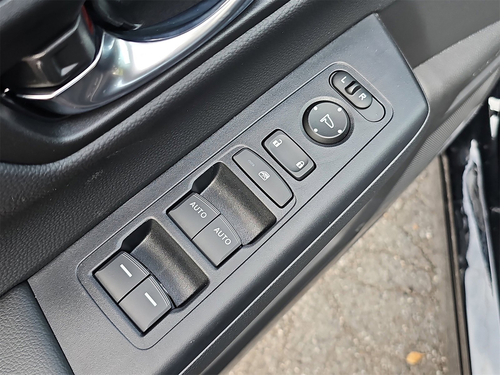 New 2025 Honda CR-V EX image 29