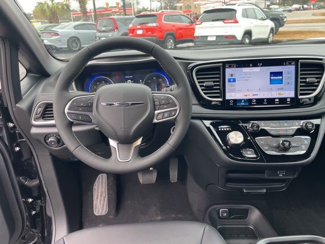 New 2026 Chrysler Pacifica Select image 15