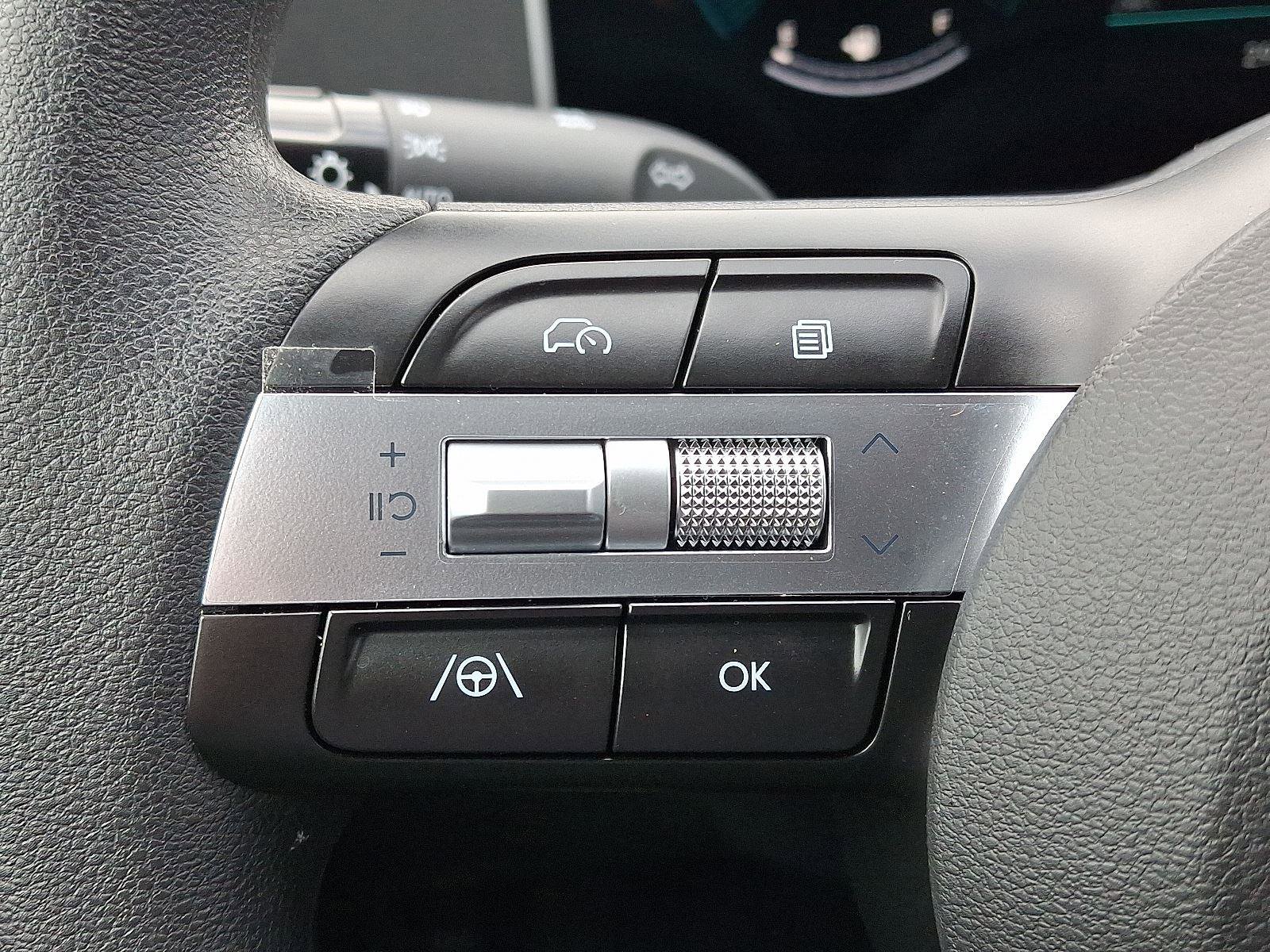 Used 2025 Hyundai Santa Cruz SE image 20