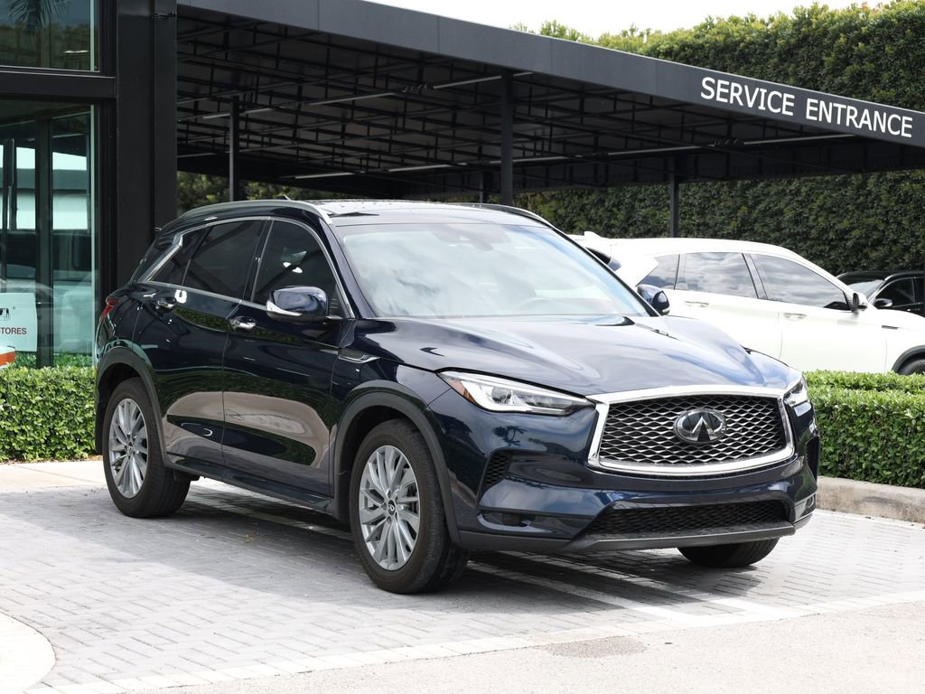 Certified 2023 INFINITI QX50 Luxe image 2