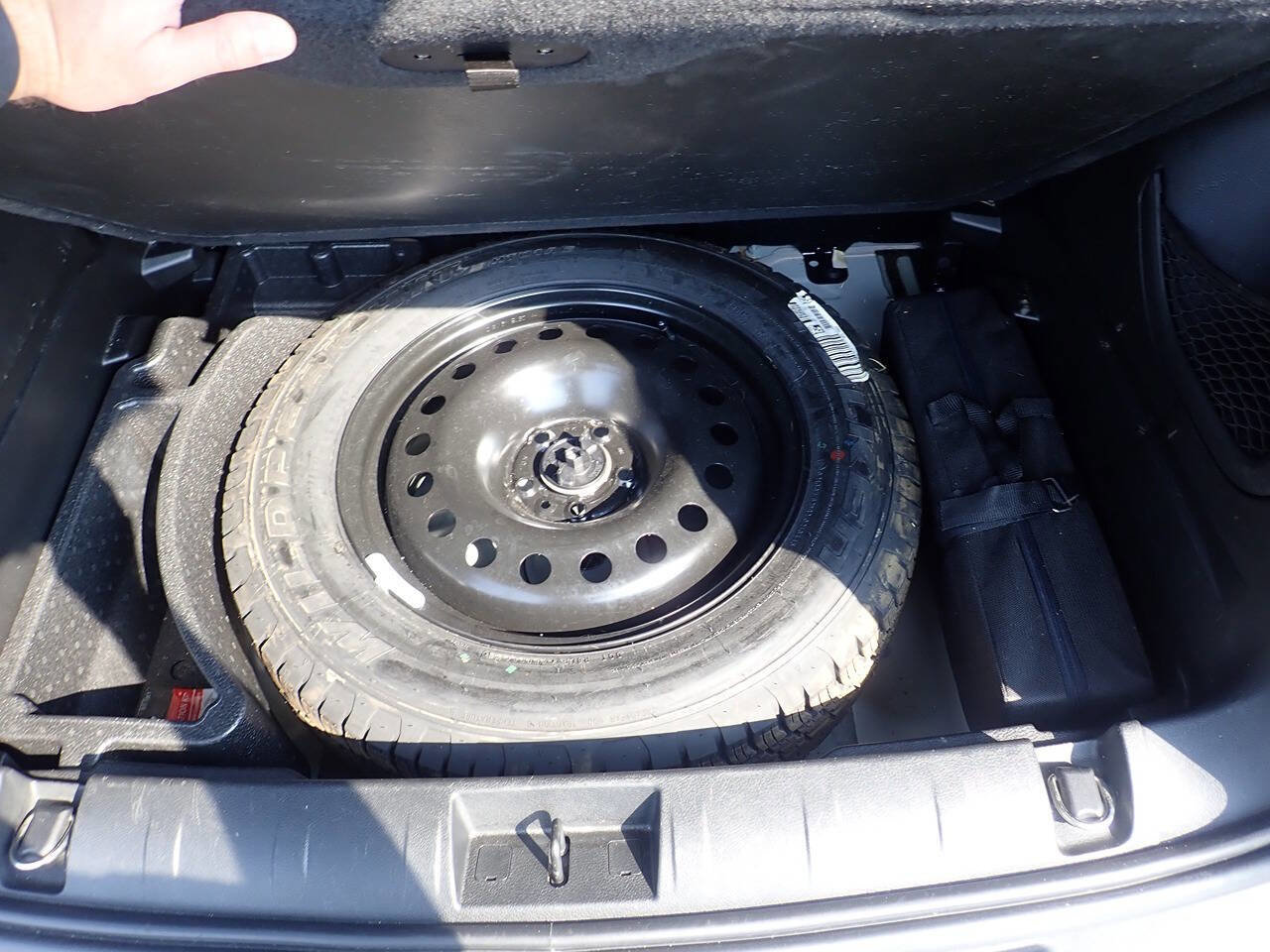 Used 2016 Jeep Renegade Trailhawk w/ Cold Weather Group image 22