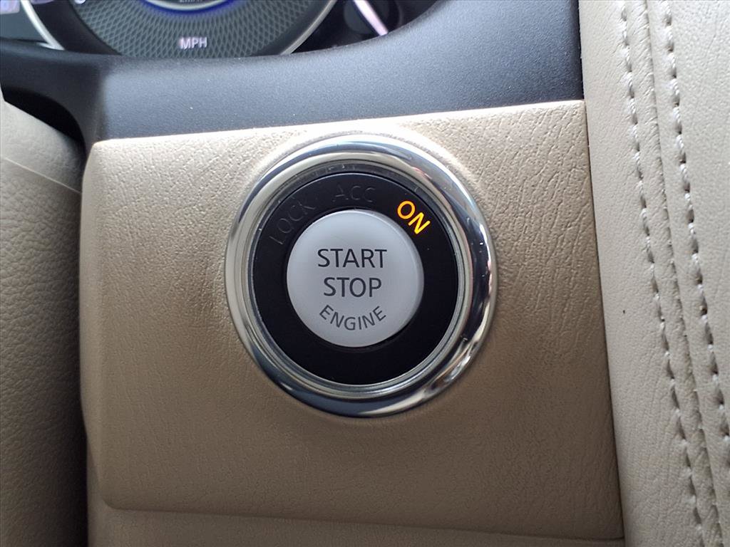 Used 2011 INFINITI QX56 4x2 Base 4dr SUV image 12