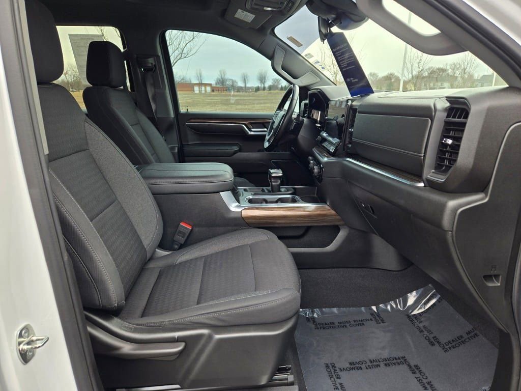 Used 2023 Chevrolet Silverado 1500 RST image 7