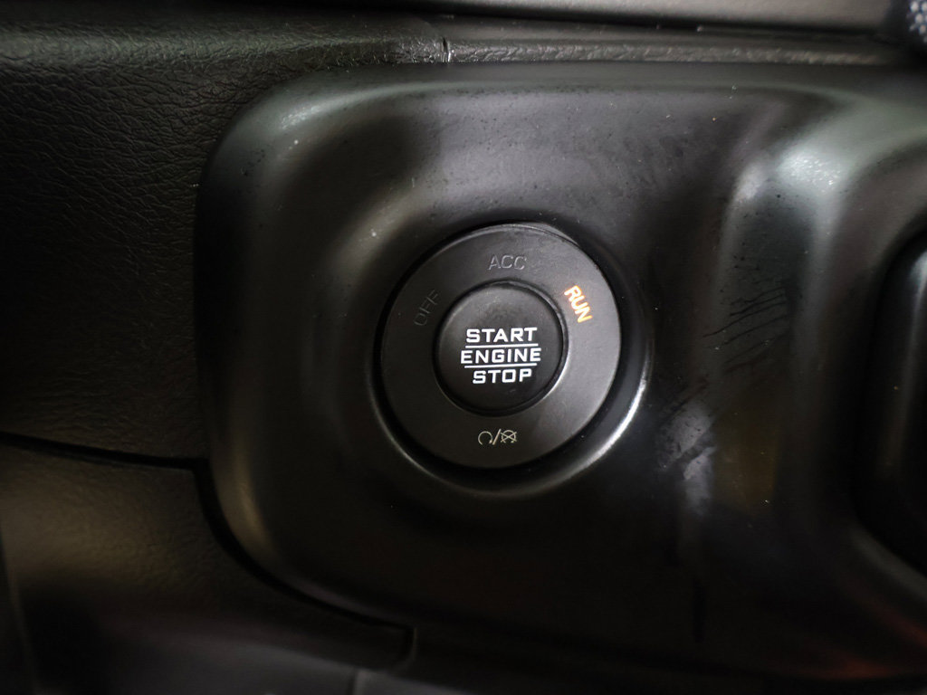 Used 2021 Jeep Wrangler Unlimited Sahara w/ Dual Top Group AWD/4WD image 33