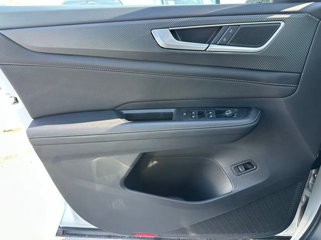 Used 2025 Volkswagen Atlas Cross Sport SEL R-Line image 27