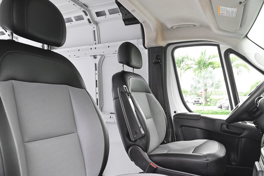 Used 2024 RAM ProMaster 2500 w/ Convenience Group FWD image 18