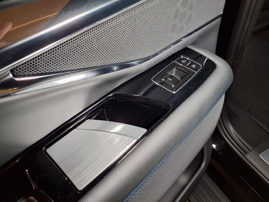 New 2026 Cadillac Escalade IQL Luxury AWD/4WD image 10