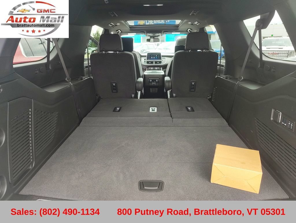 Certified 2024 Chevrolet Suburban RST w/ Luxury Package AWD/4WD image 23