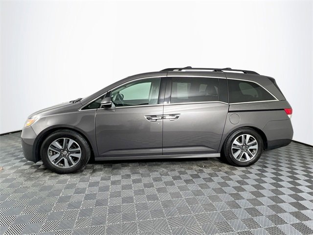 Used 2016 Honda Odyssey Touring Elite image 3