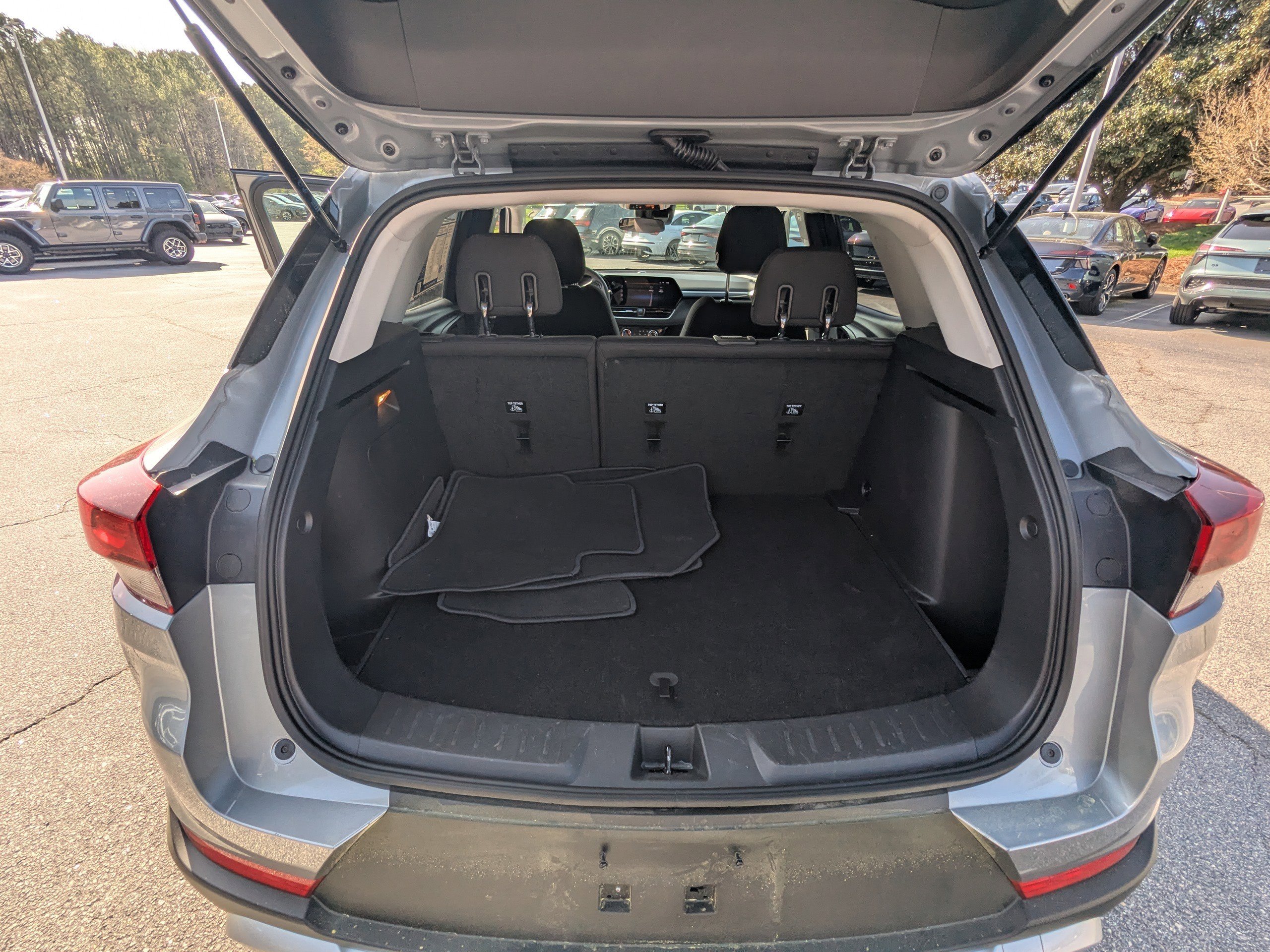 Used 2025 Chevrolet TrailBlazer LT image 15