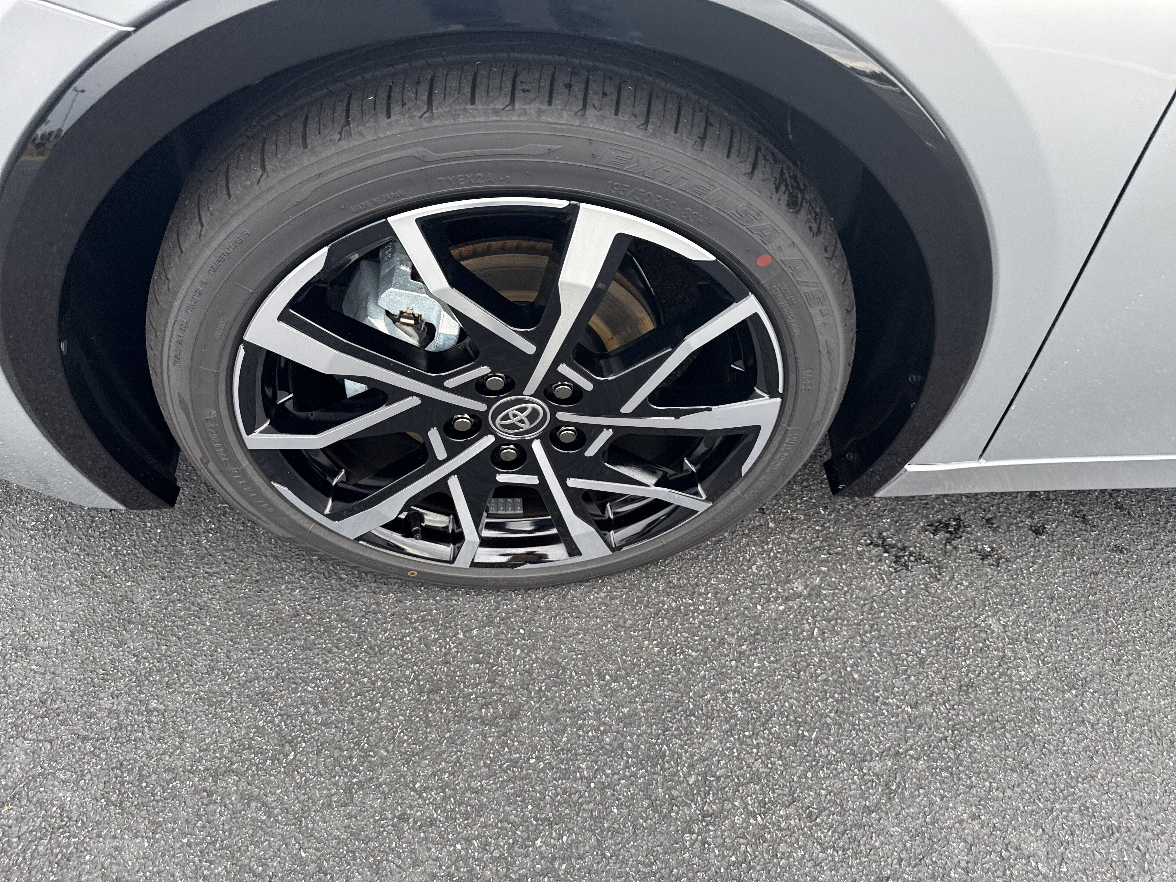 New 2026 Toyota Prius Plug-In Hybrid image 9