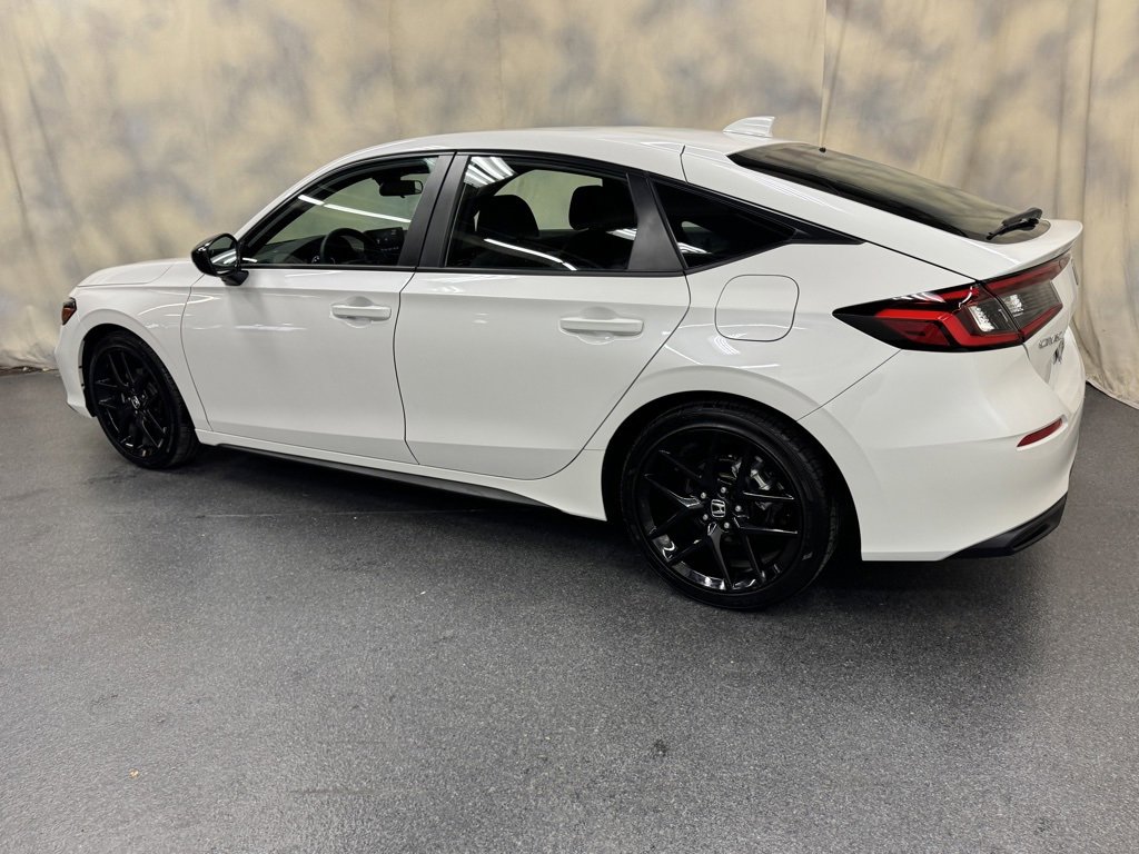 Used 2025 Honda Civic Sport image 4