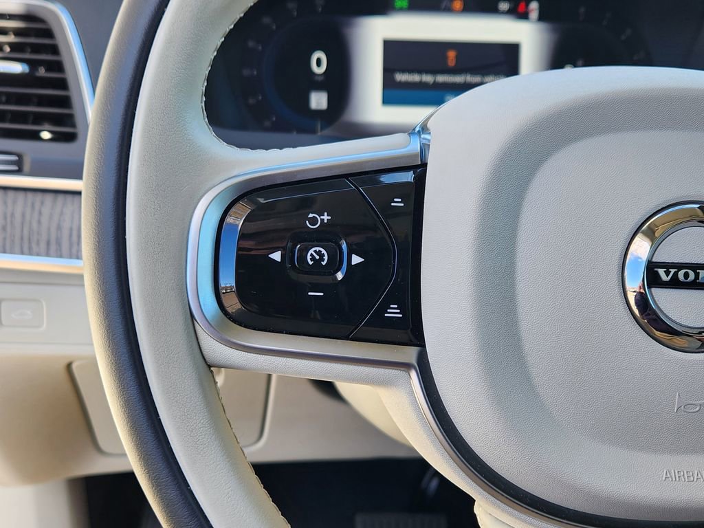 New 2025 Volvo XC90 B6 Core w/ Protection Package Premier image 8
