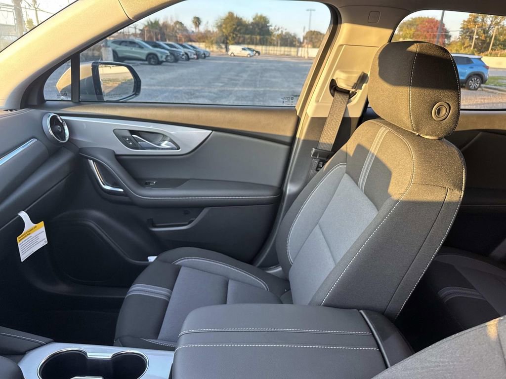 New 2026 Chevrolet Blazer LT image 16