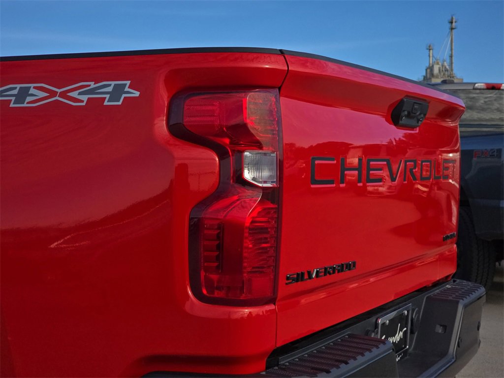 Used 2024 Chevrolet Silverado 2500 Custom w/ Custom Value Package image 30