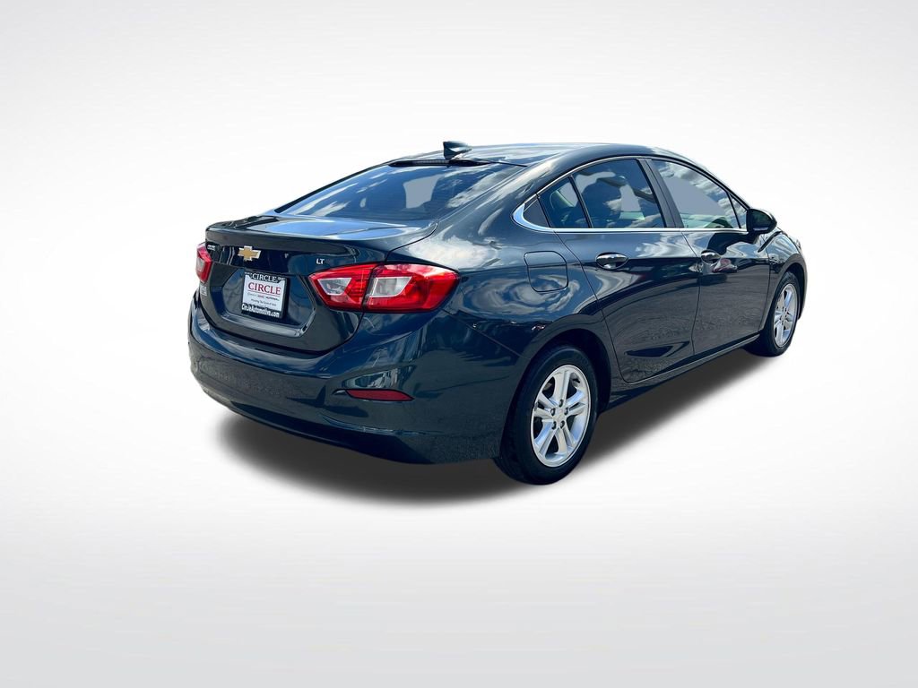 Used 2018 Chevrolet Cruze LT w/ Sun And Sound Package image 8