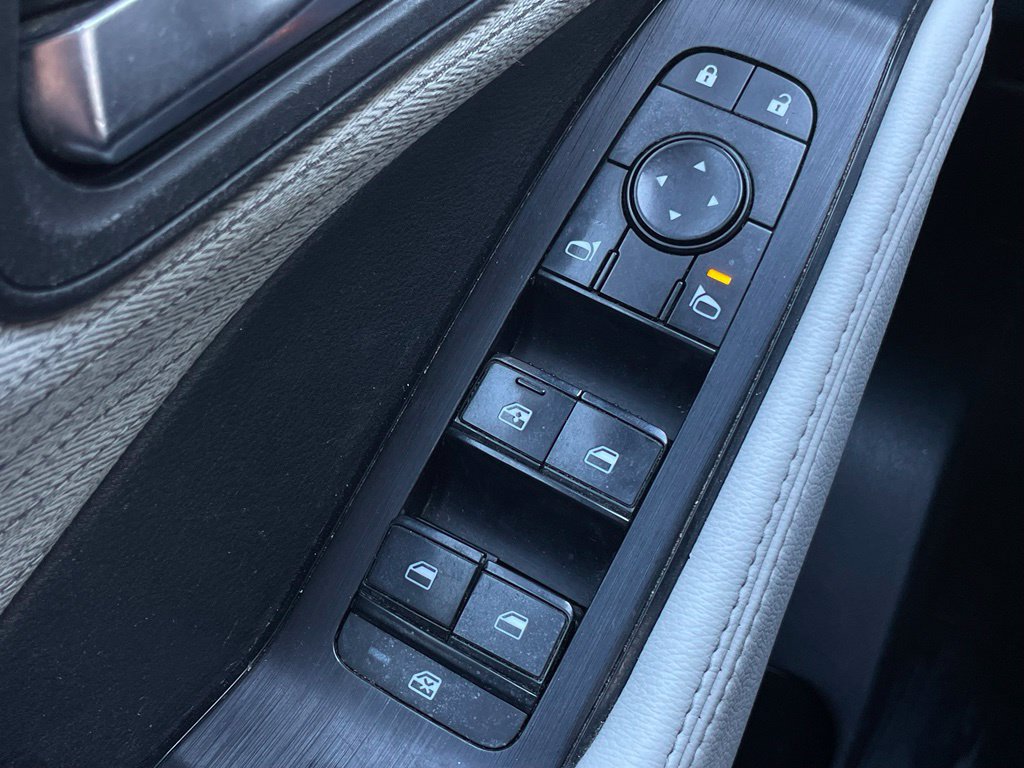 Used 2021 Nissan Rogue SV AWD/4WD image 12