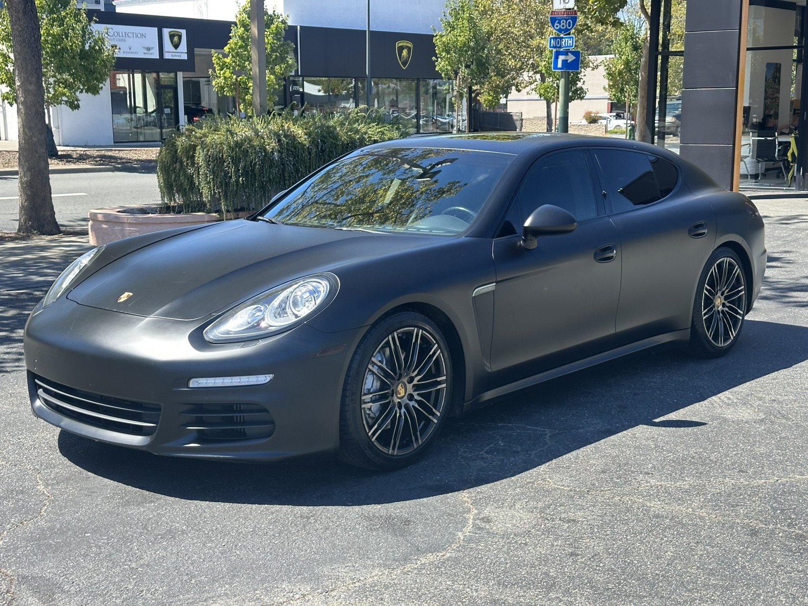 Used 2015 Porsche Panamera S RWD image 3