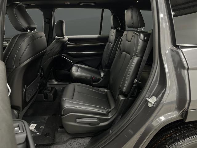 New 2026 Jeep Grand Cherokee L Limited w/ Luxury Tech Group II image 30