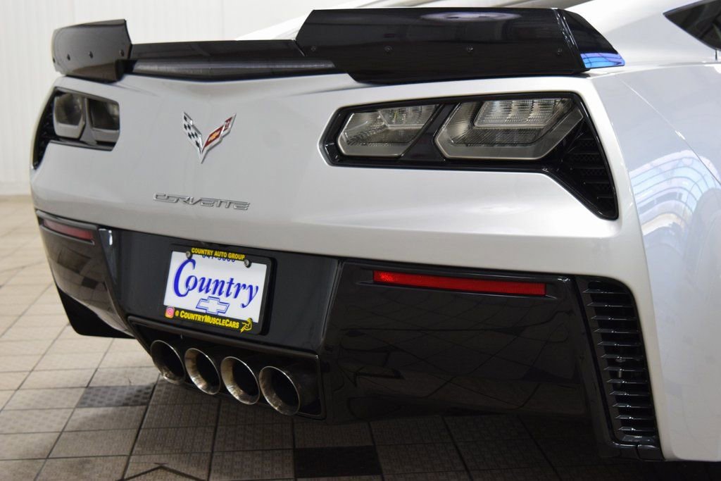 Used 2015 Chevrolet Corvette Z06 w/ 3LZ Preferred Equipment Group image 26