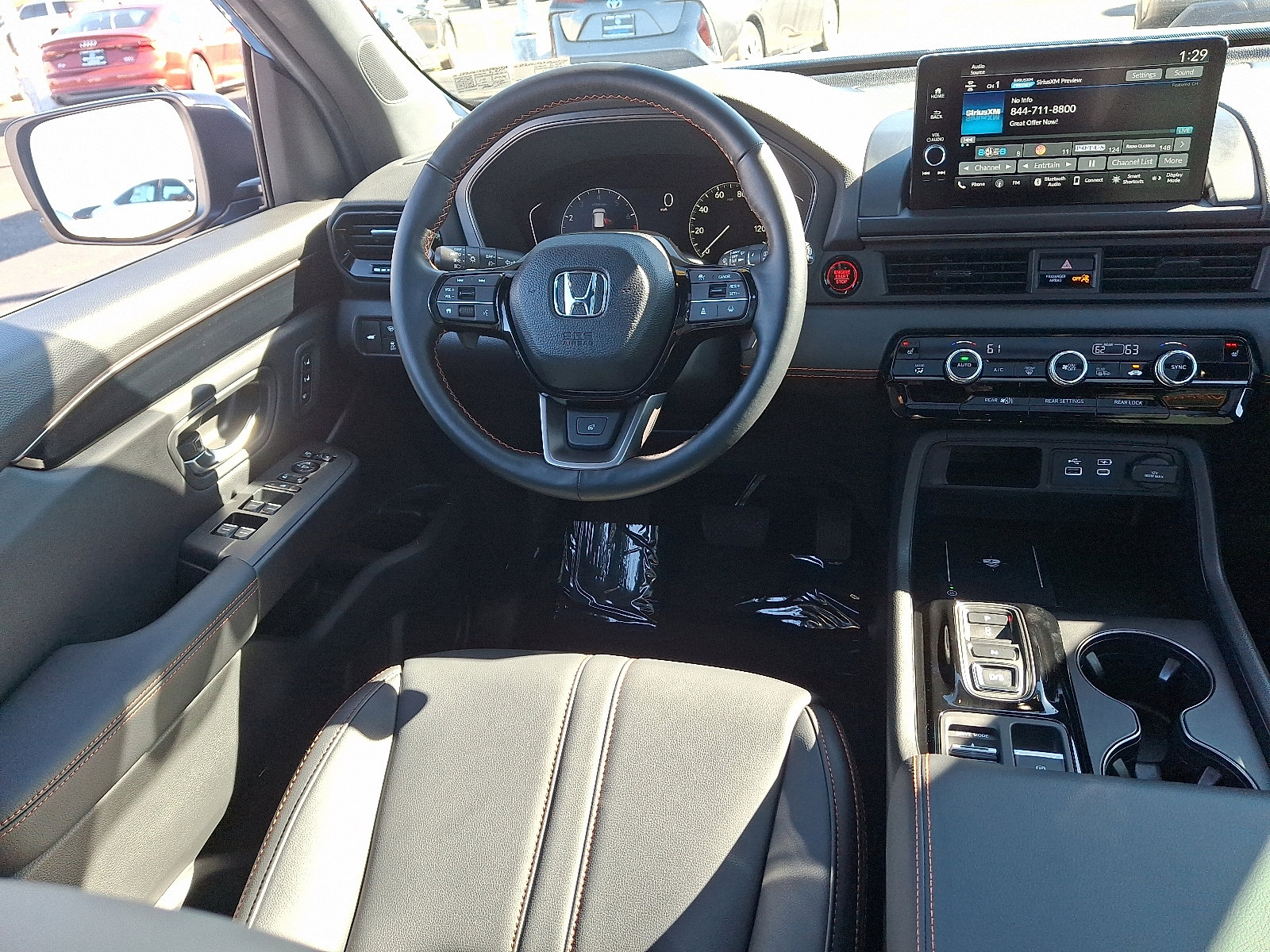 Used 2025 Honda Pilot TrailSport image 10