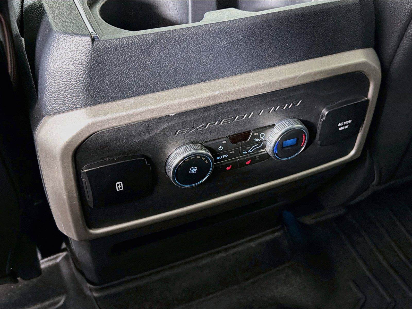 Used 2024 Ford Expedition Limited AWD/4WD image 29