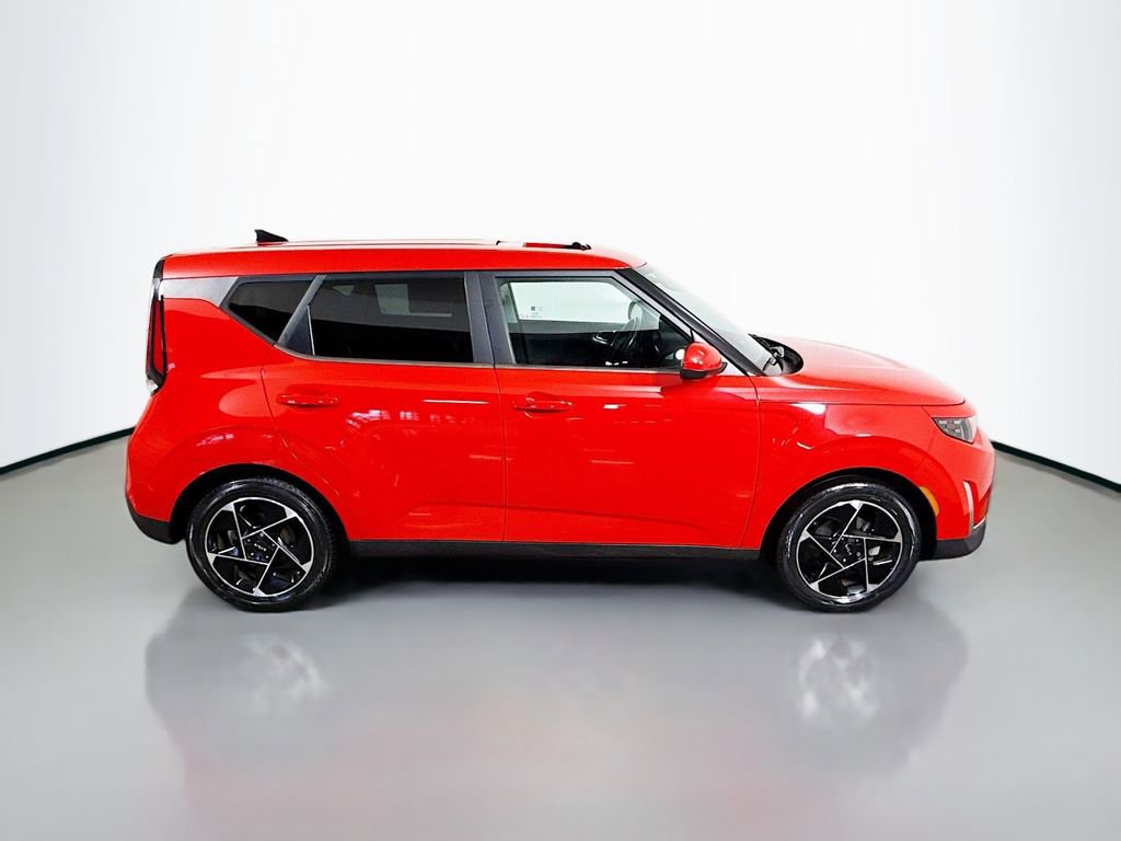 Used 2023 Kia Soul EX image 8