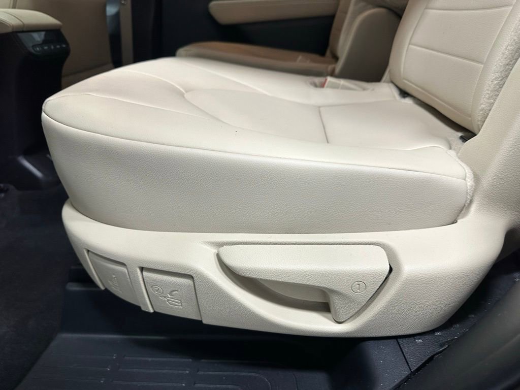 Used 2025 Toyota Highlander XLE image 49