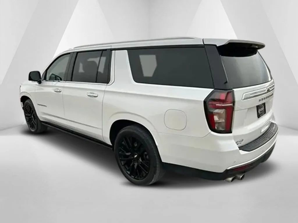 Used 2023 Chevrolet Suburban High Country image 5