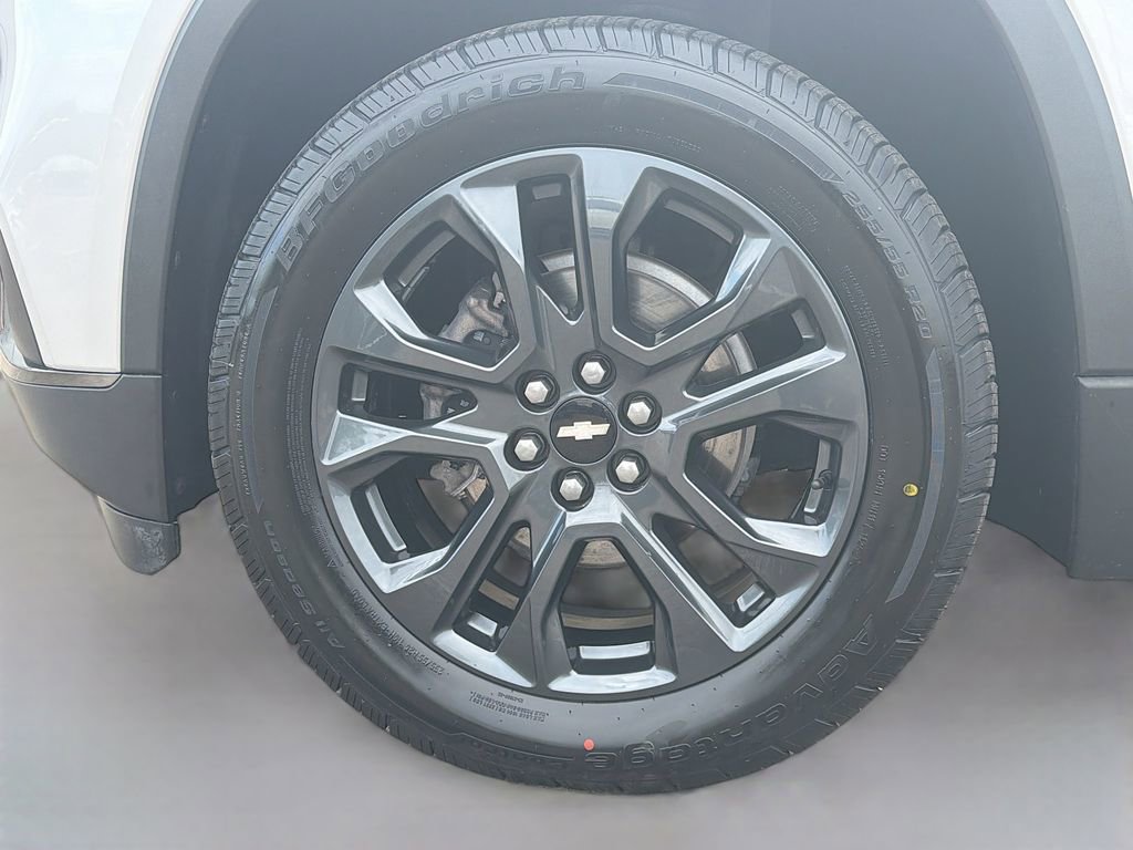 Used 2021 Chevrolet Traverse RS image 42