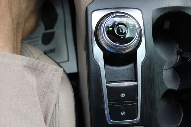 Used 2020 Ford Escape Titanium image 25