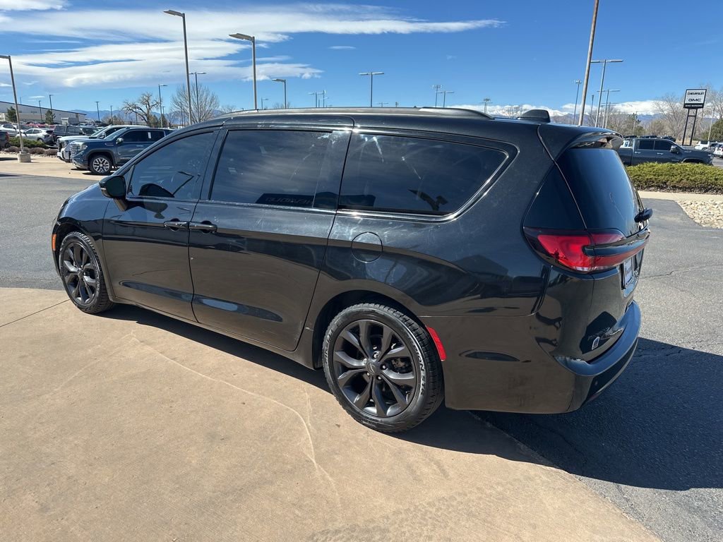 Used 2021 Chrysler Pacifica Touring w/ S Appearance Package image 35