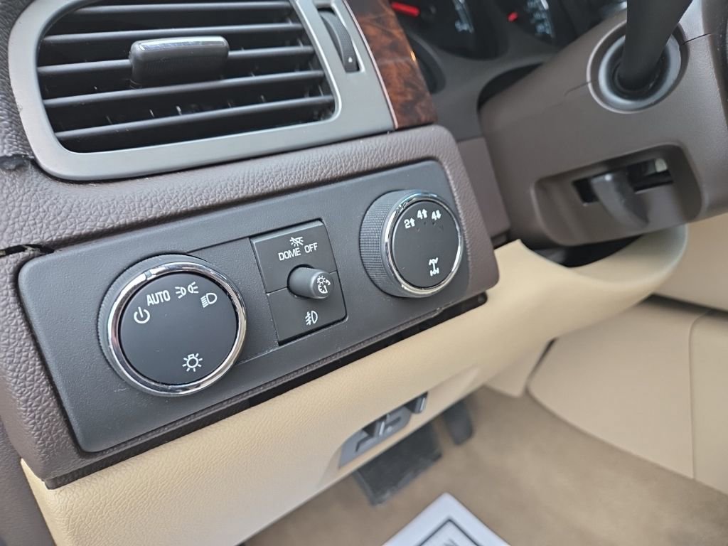 Used 2014 GMC Sierra 2500 Denali w/ Suspension Package, Off-Road image 14