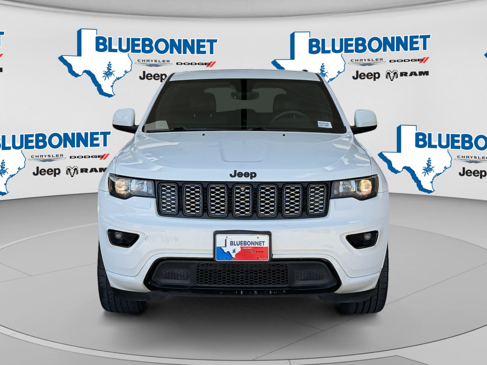 Certified 2017 Jeep Grand Cherokee Altitude RWD image 2