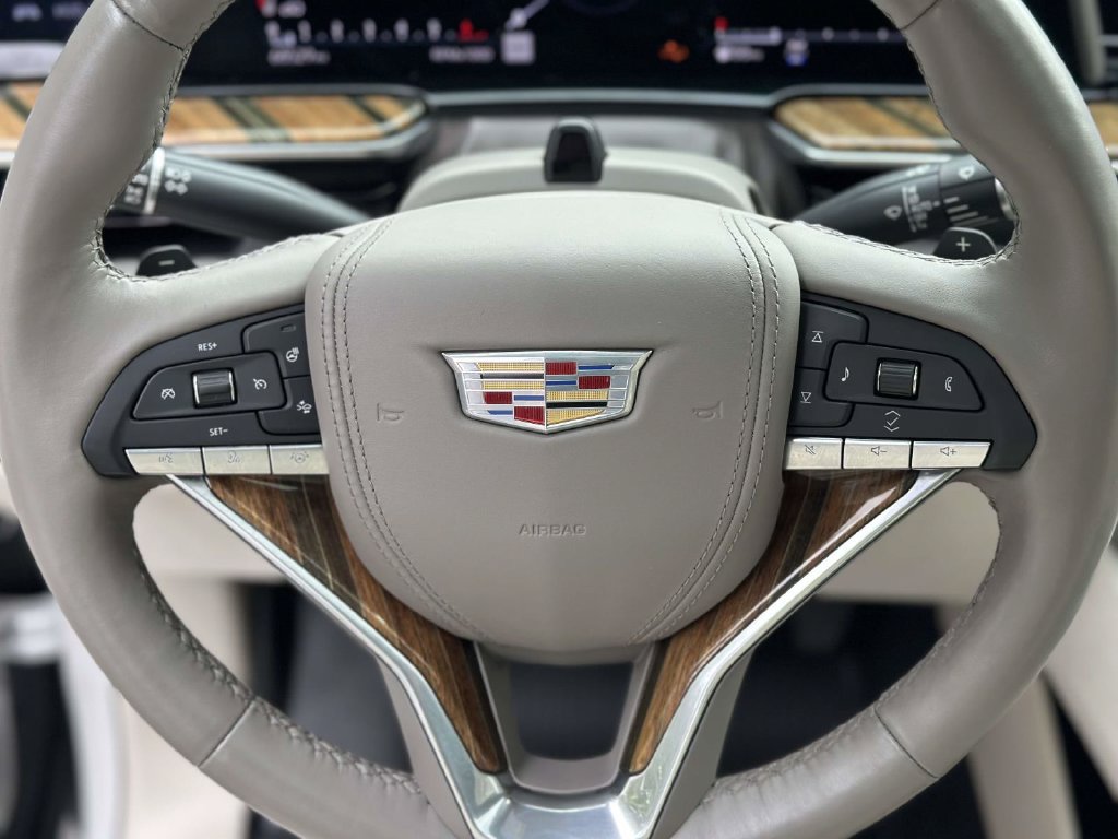 Used 2021 Cadillac Escalade ESV Sport Platinum AWD/4WD image 32