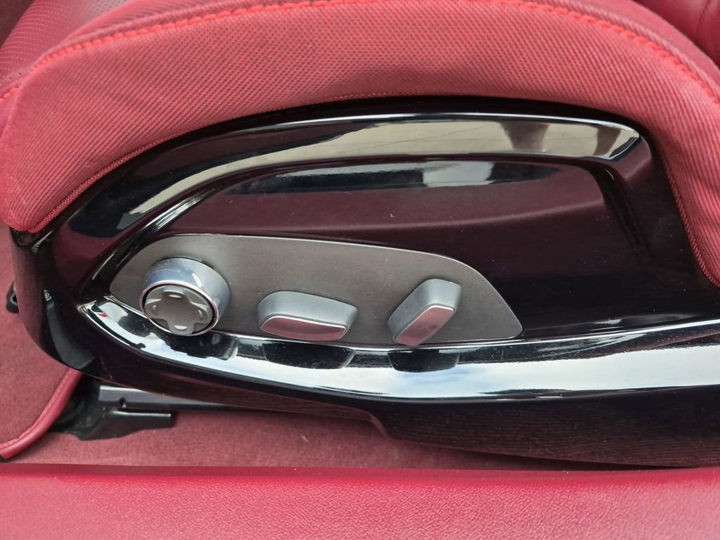 Certified 2021 Chevrolet Corvette Stingray Premium Cpe w/ Z51 Performance Package image 12