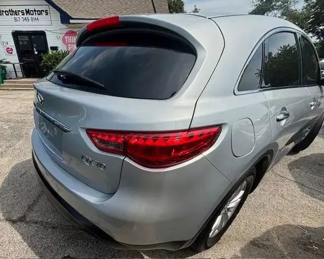 Used 2016 INFINITI QX70 3.7 image 3