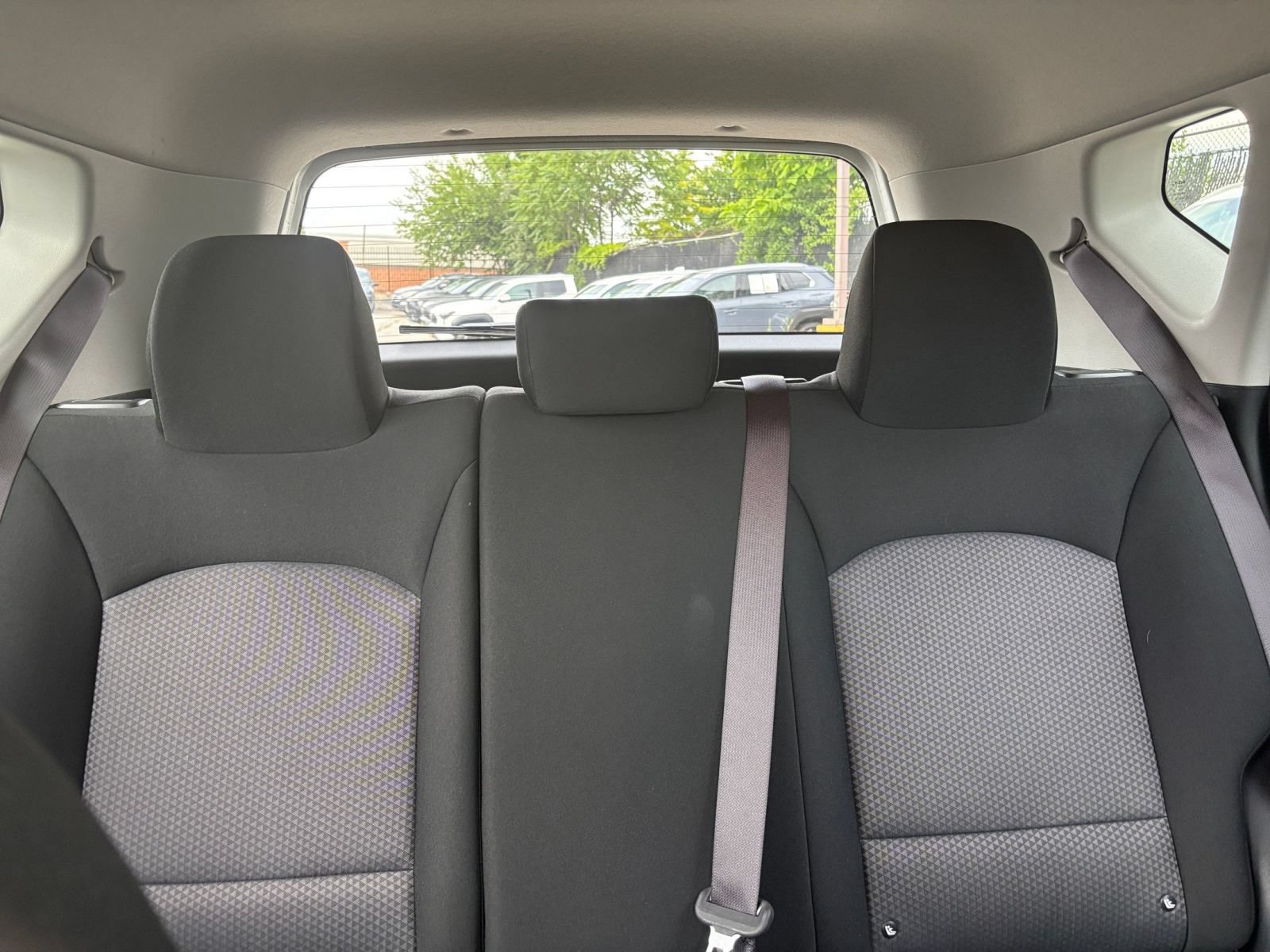 Used 2025 Kia Soul LX w/ LX Technology Package FWD image 33