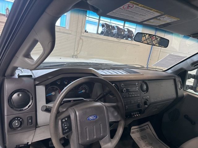 Used 2014 Ford F550 4x4 Regular Cab Super Duty image 19
