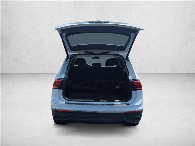 Used 2022 Volkswagen Tiguan SE FWD image 6