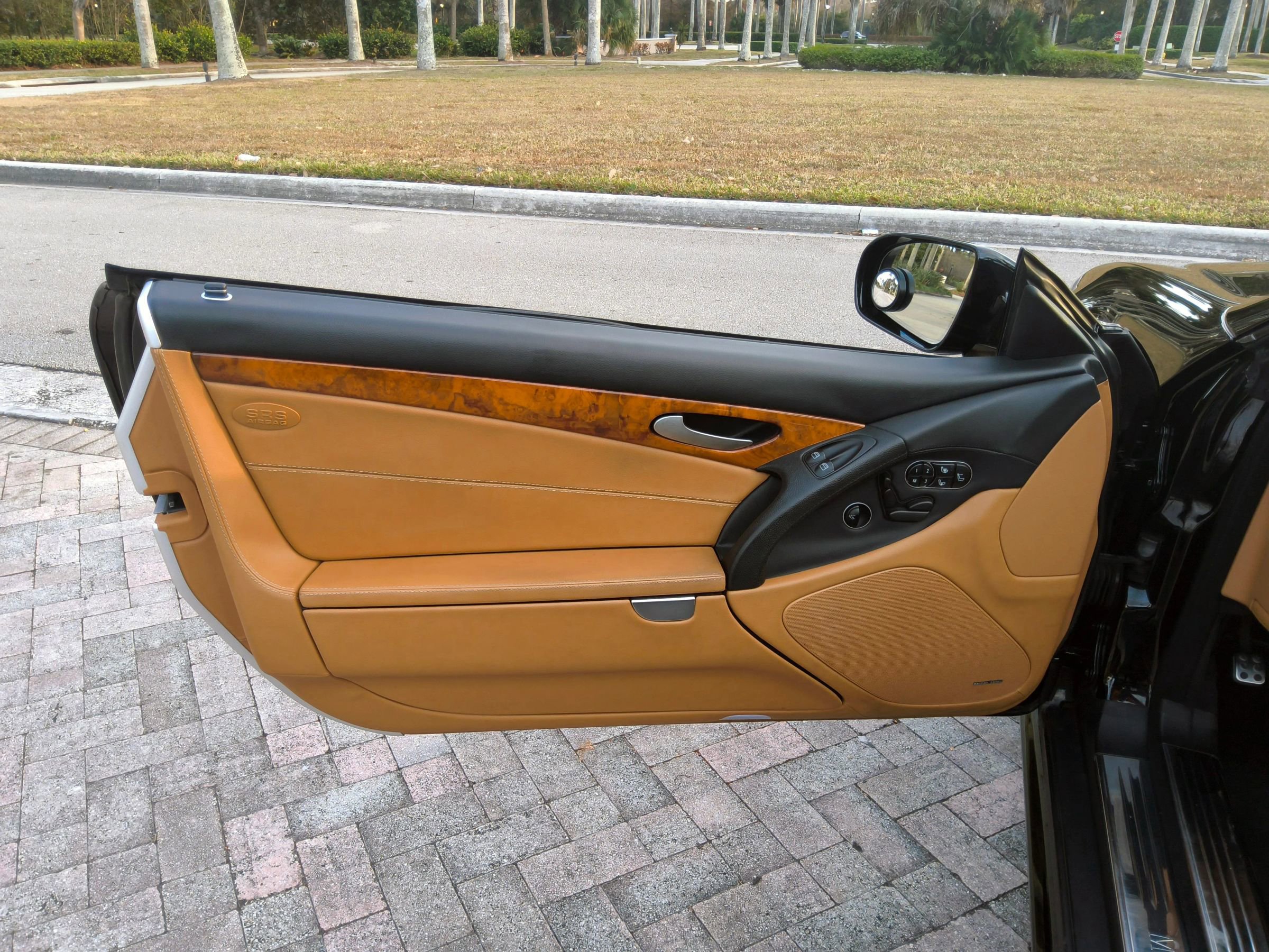 Used 2012 Mercedes-Benz SL 550 image 19