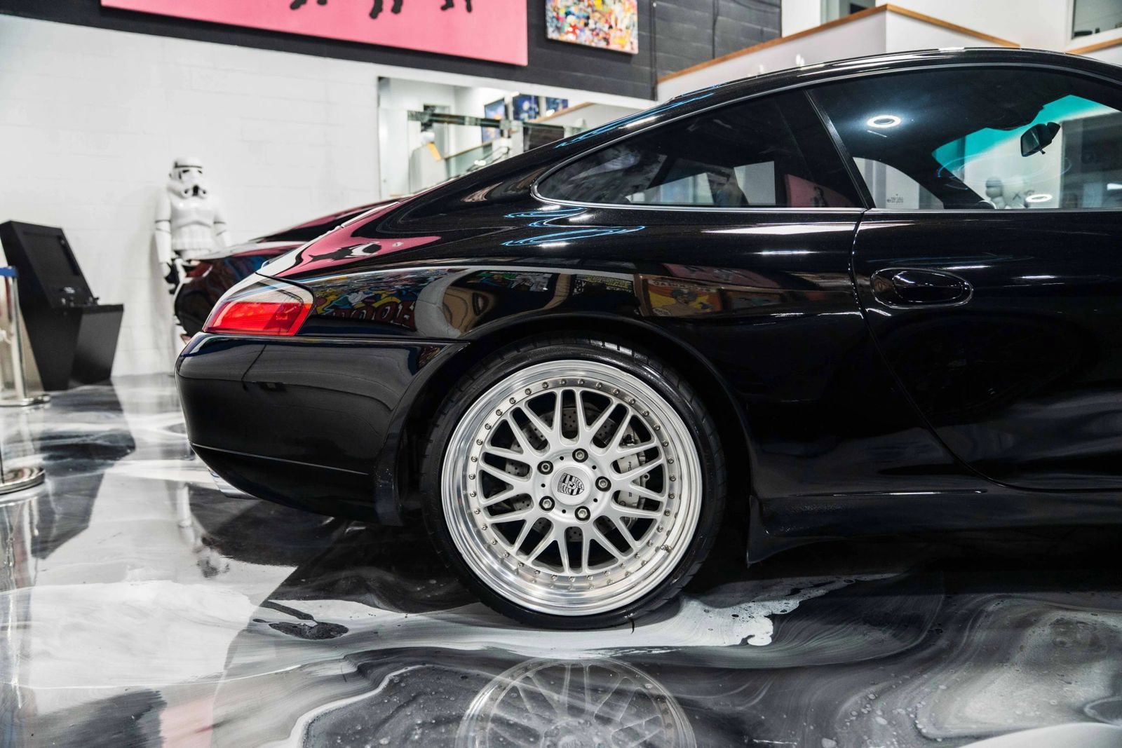 Used 1999 Porsche 911 Carrera 4 AWD/4WD image 9